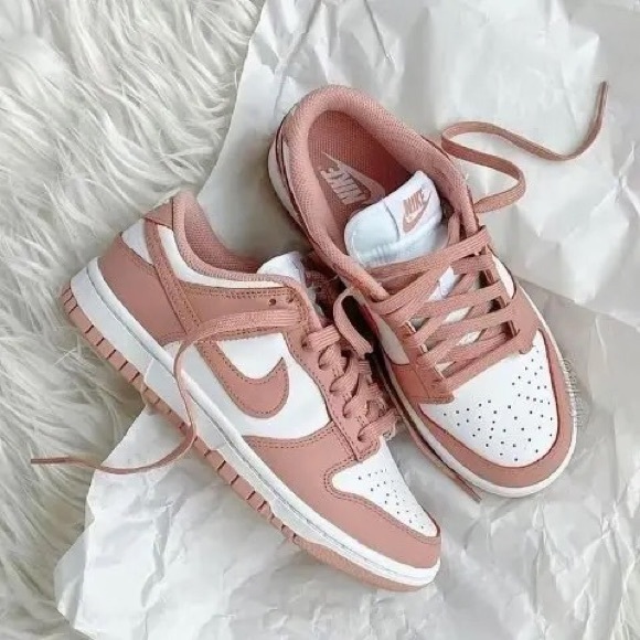 Nike Shoes - NWT! NIKE DUNKS